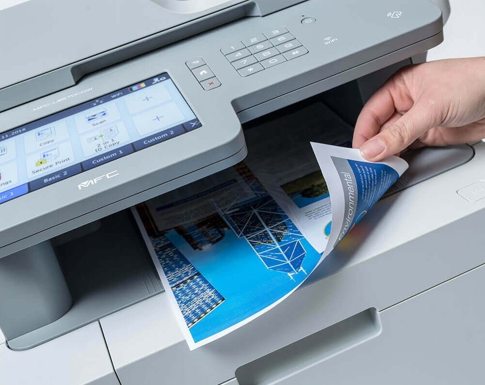 پرینتر چند کاره لیزری MFC-L9570 CDW برادرساخت خوبی دارد و با جنس بدنه پلاستیکی، میتواند در برابر صدمات احتمالی مقاومت خوبی از خود نشان دهد.